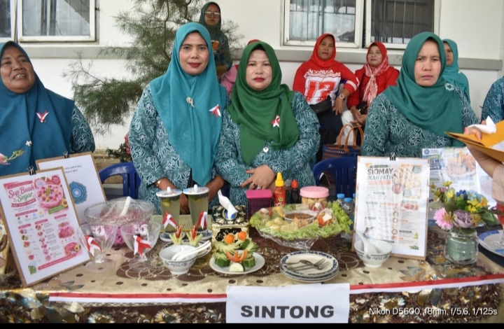 “Siomay Ikan Patin Kuah Kacang” TP-PKK Sintong Pusaka Raih Juara Harapan I Lomba PKK Tingkat Kecamatan Tanah Putih
